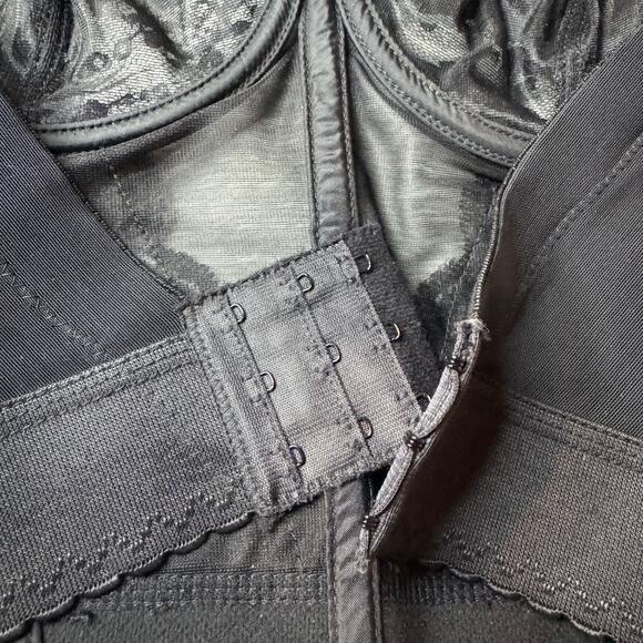 Vintage Black Corset 34D - Picture 10 of 10